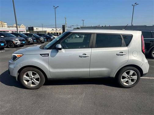 2017 Kia Soul Base
