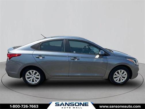 2020 Hyundai Accent SE