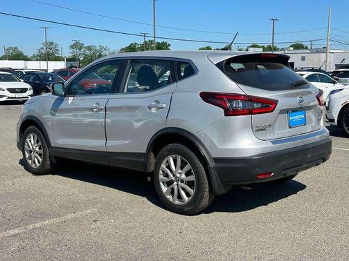 Brilliant Silver Metallic 2021 Nissan Rogue Sport S