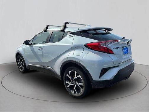 2022 Toyota C-HR XLE