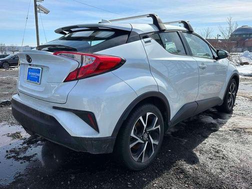 2022 Toyota C-HR XLE