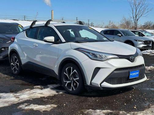 2022 Toyota C-HR XLE