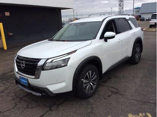 2025 Nissan Pathfinder SL 4WD