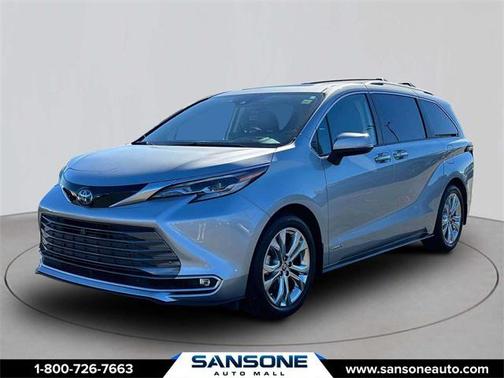 2021 Toyota Sienna Platinum 7 Passenger