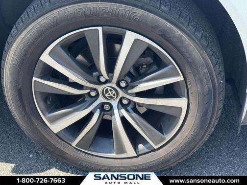 Blizzard Pearl 2022 Toyota Venza LE