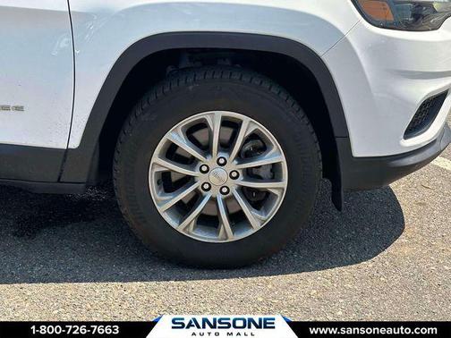 Bright White Clearcoat 2021 Jeep Cherokee Latitude