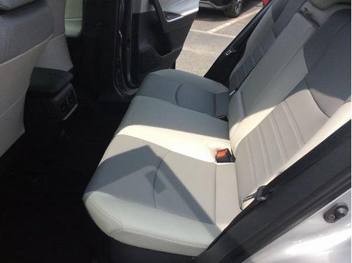 2025 Toyota RAV4 Hybrid XLE Premium