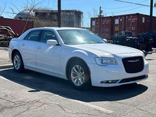 Bright White Clearcoat 2016 Chrysler 300 S