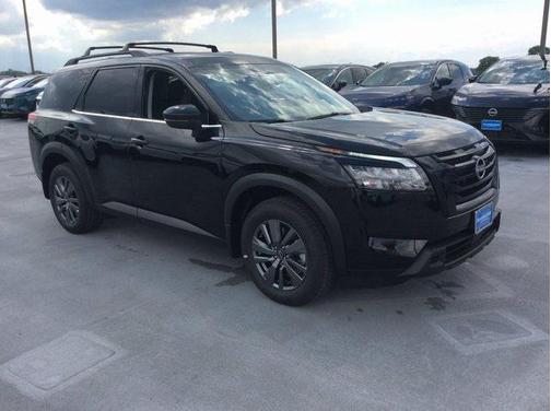 2025 Nissan Pathfinder SV 4WD