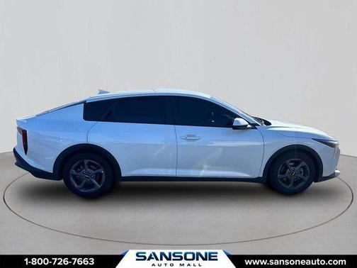 Snow White Pearl 2025 Kia K4 LXS