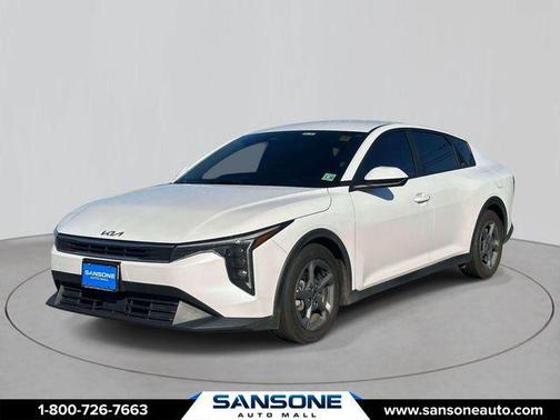 Snow White Pearl 2025 Kia K4 LXS