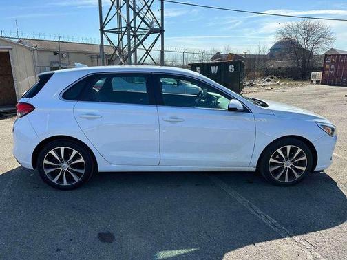 2018 Hyundai Elantra GT Base