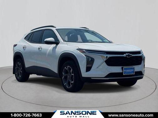 Summit White 2025 Chevrolet Trax LT