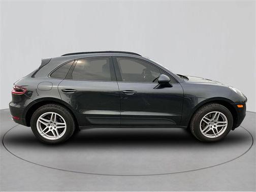 2017 Porsche Macan Base