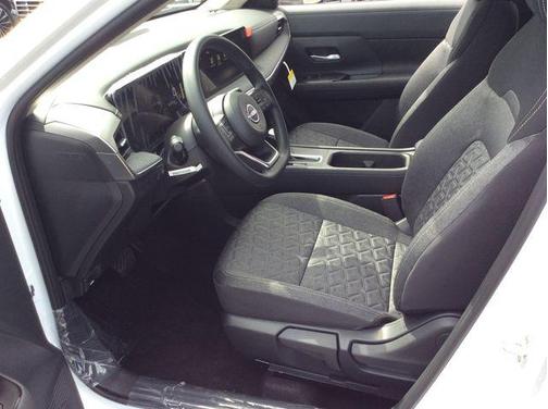 Fresh Powder 2026 Nissan Kicks SV