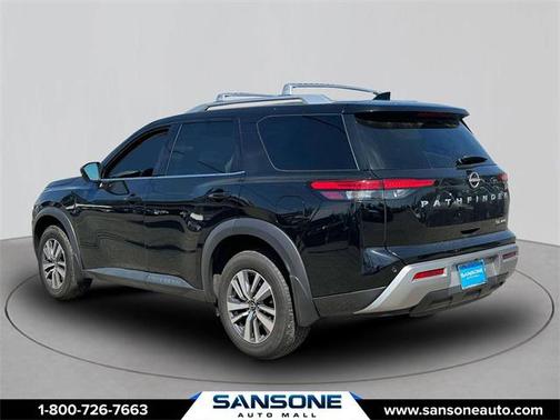 2023 Nissan Pathfinder SL 4WD
