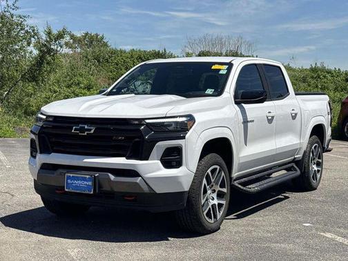 Summit White 2024 Chevrolet Colorado Z71