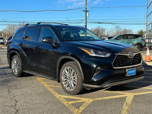 2026 Toyota Highlander Platinum