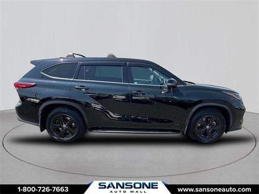 2022 Toyota Highlander Hybrid LE