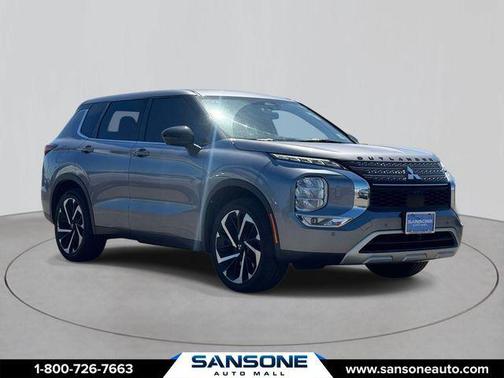 Mercury Gray Metallic 2022 Mitsubishi Outlander SE