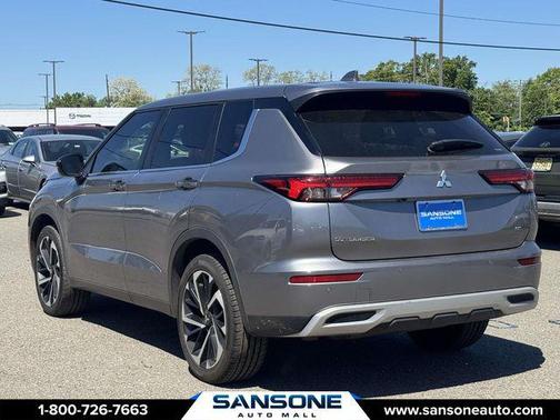Mercury Gray Metallic 2022 Mitsubishi Outlander SE