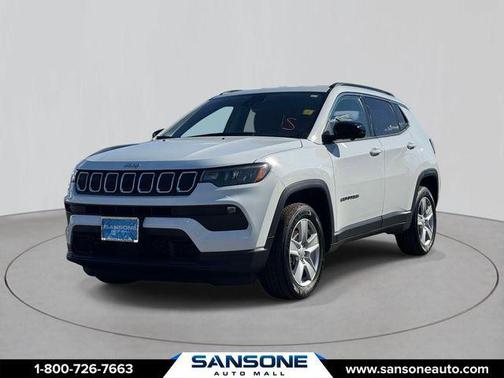 Bright White Clearcoat 2022 Jeep Compass Latitude