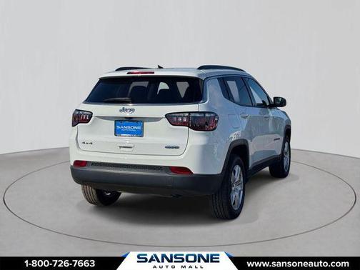 Bright White Clearcoat 2022 Jeep Compass Latitude
