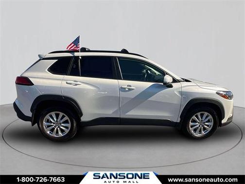 2024 Toyota Corolla Cross LE