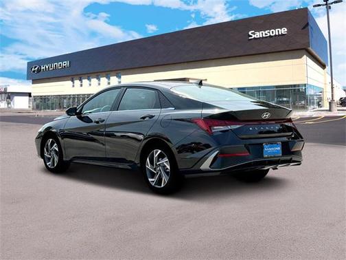 2025 Hyundai ELANTRA SEL