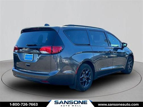 2018 Chrysler Pacifica Touring-L