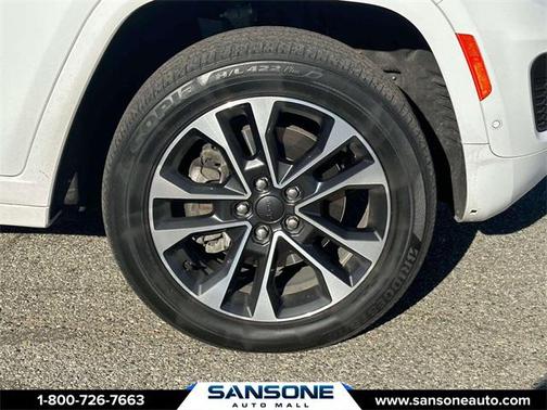 2022 Jeep Grand Cherokee 4xe Overland