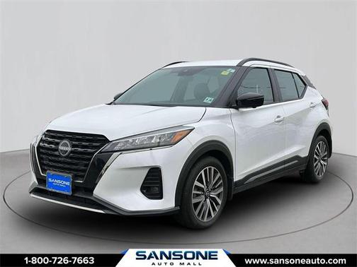 2023 Nissan Kicks SR