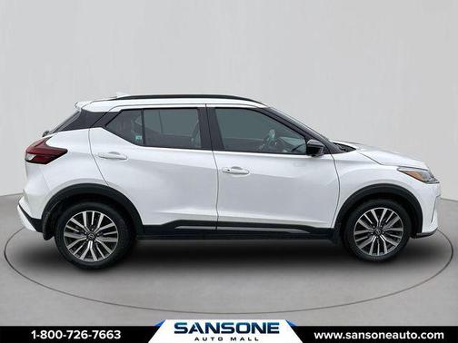 2023 Nissan Kicks SR