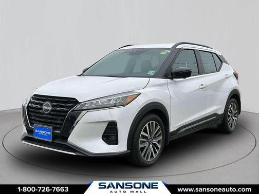 2023 Nissan Kicks SR