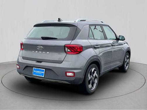 2022 Hyundai VENUE SEL