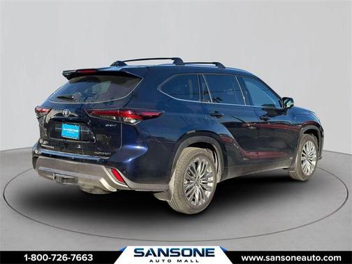 2025 Toyota Highlander Hybrid Platinum