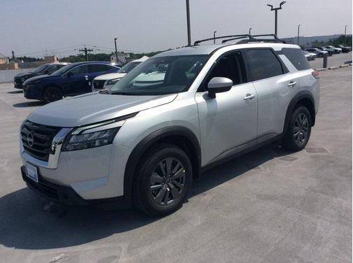2025 Nissan Pathfinder SV 4WD