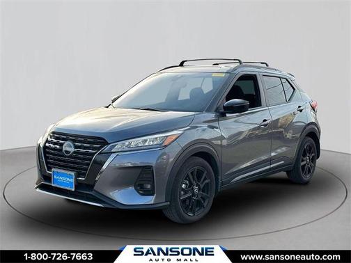 2022 Nissan Kicks SR