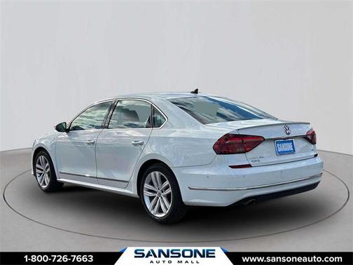 2018 Volkswagen Passat 2.0T SEL Premium