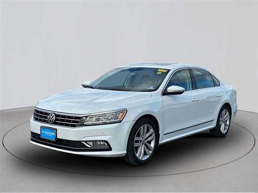 2018 Volkswagen Passat 2.0T SEL Premium