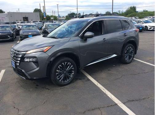 Gun Met 2026 Nissan Rogue Platinum