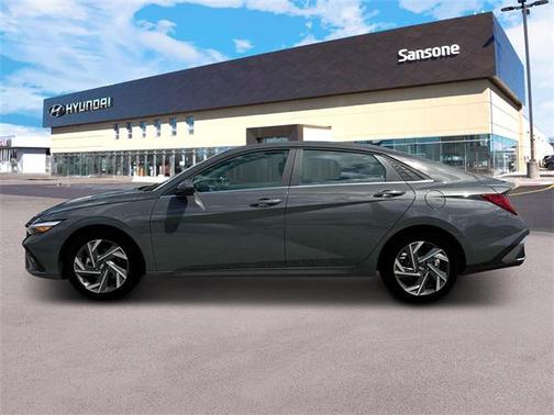 2025 Hyundai ELANTRA SEL