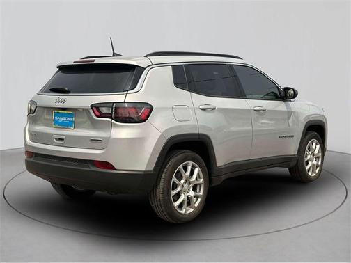 2024 Jeep Compass Latitude Lux