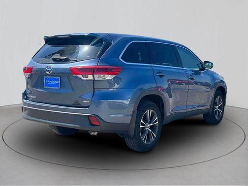 Shoreline Blue Pearl 2019 Toyota Highlander LE