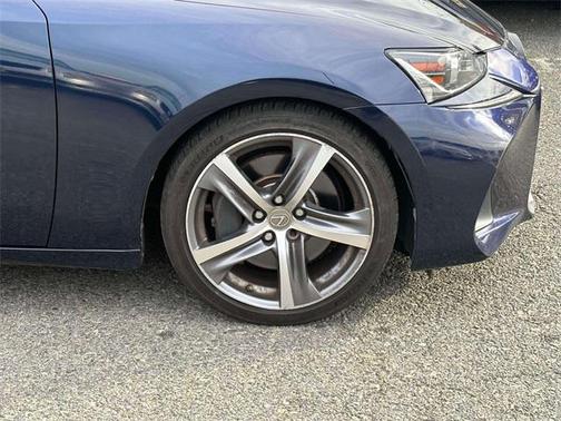 2018 Lexus IS 300 Base