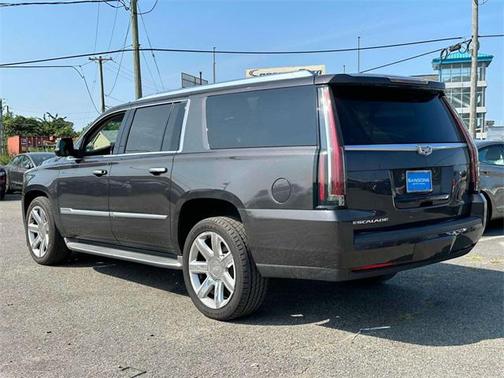 2016 Cadillac Escalade ESV Luxury