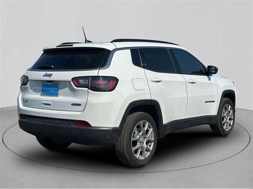2024 Jeep Compass Latitude Lux