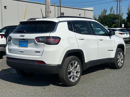 2024 Jeep Compass Latitude Lux