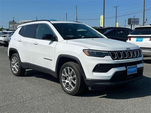 2024 Jeep Compass Latitude Lux