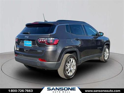 2022 Jeep Compass Latitude Lux